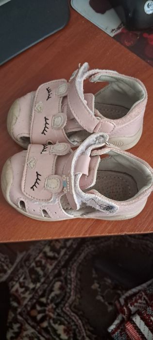 Босоніжки - сандалі на дівчинку