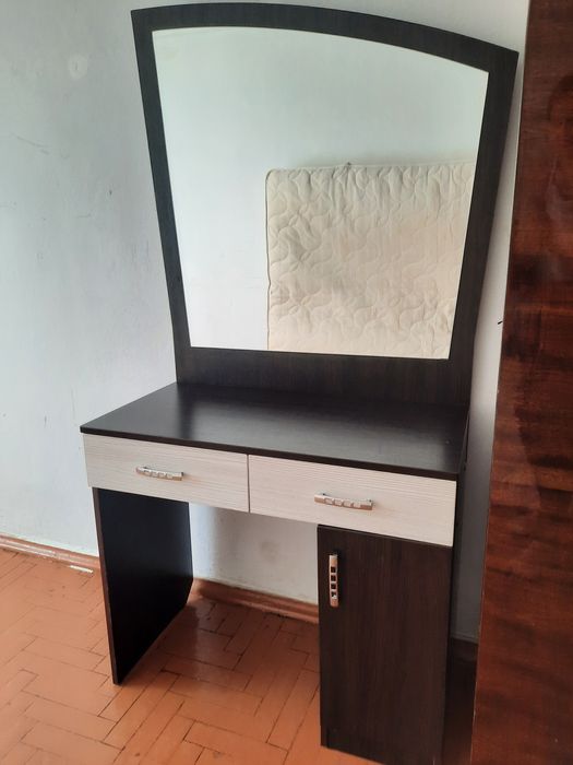 Туалетный столик зеркало трельяж