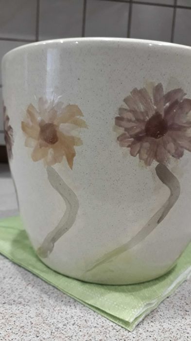 Pojemnik osłonka na doniczkę ręcznie malowana w kolorach brązu - ecru