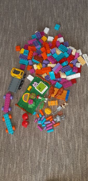Продам крупне лего з дуже якісного пластику, не гнеться, яскраве