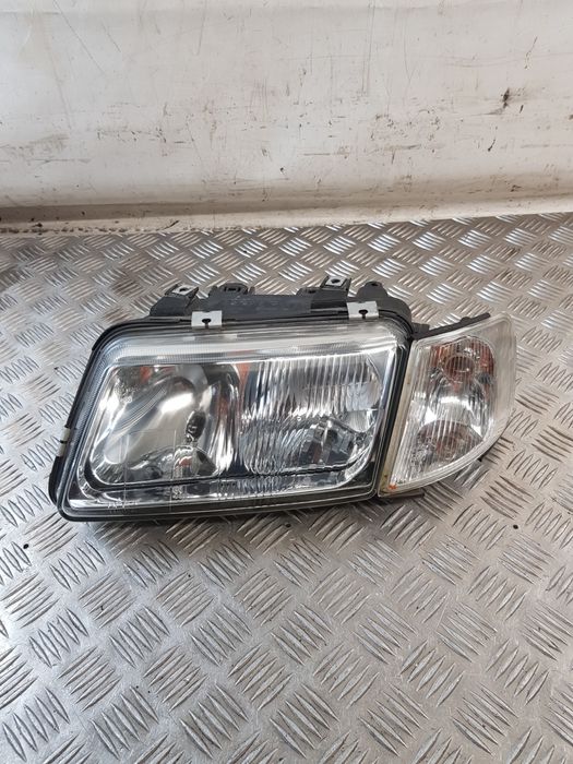 Lampa Lewa Przód Depo + Kierunkowskaz Audi A3 8L 00R- Europa