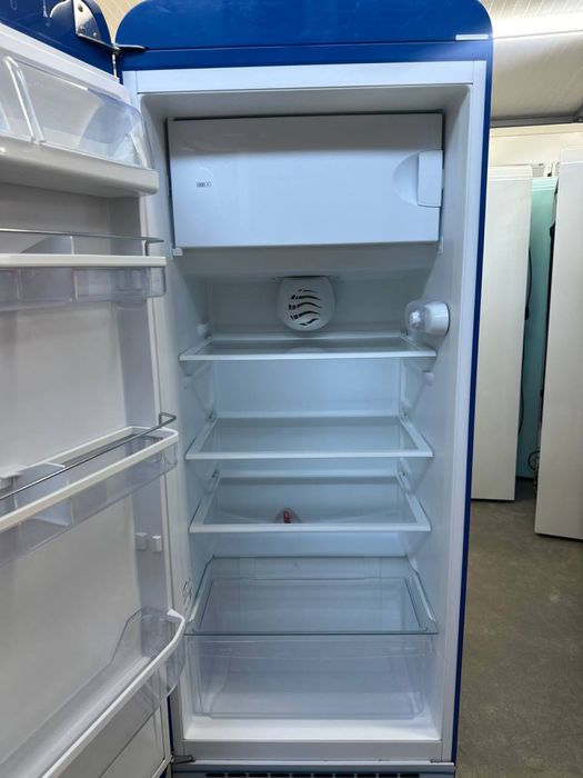 Холодильник Smeg FAB 28 у синьому кольорі