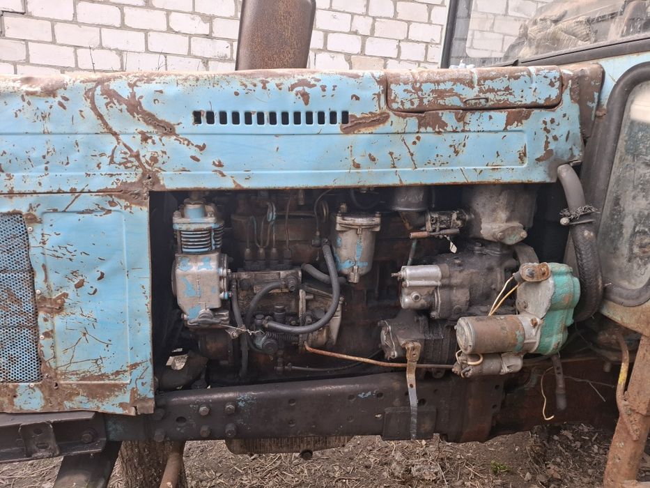 Трактор мтз 80 на ходу