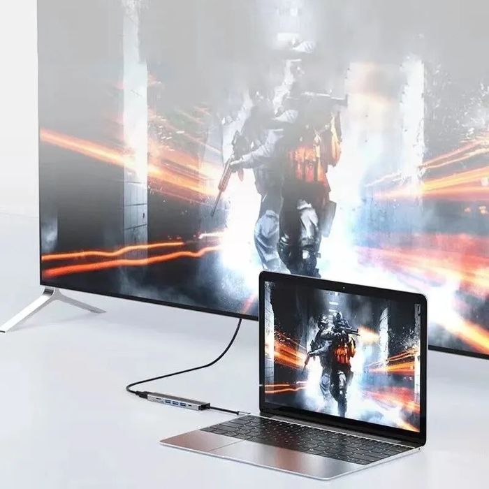 USB-C  HUB ADAPTER 7-w-1 ( HDMI 4K, USB 3.0, 2x USB 2.0)