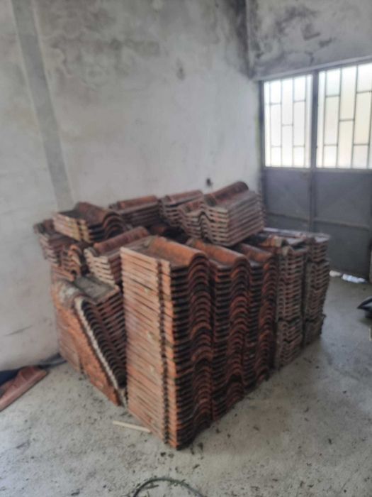 Lote de telhas usadas - Telha Lusa Telhasol 12 Norte Lusoceram