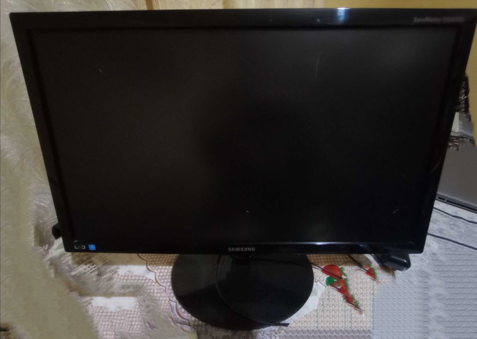 Монітор Samsung S23B300N 23 дюйми, робочий