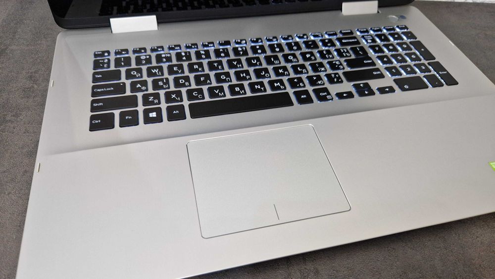 Ноутбук  Dell Inspiron 7786/i7-8565U/16 /1 ТБ ssd/NVIDIA/Ексклюзив