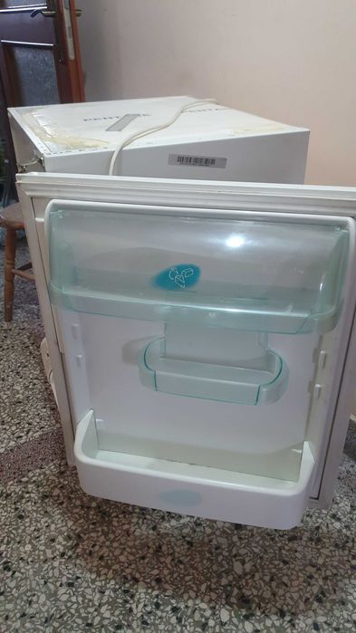 Lodówka electrolux do zabudowy - części