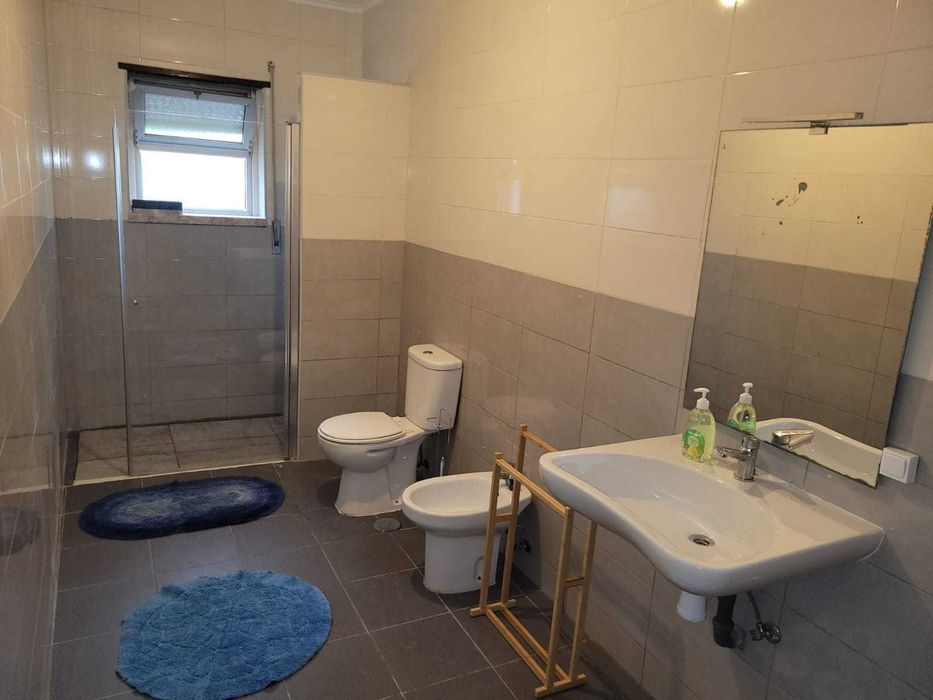 Quarto para Arrendamento em Vivenda – Rés-do-Chão – Santa Iria de Azóia