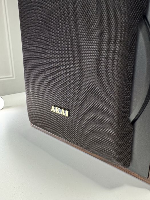 Colunas Akai SR-810