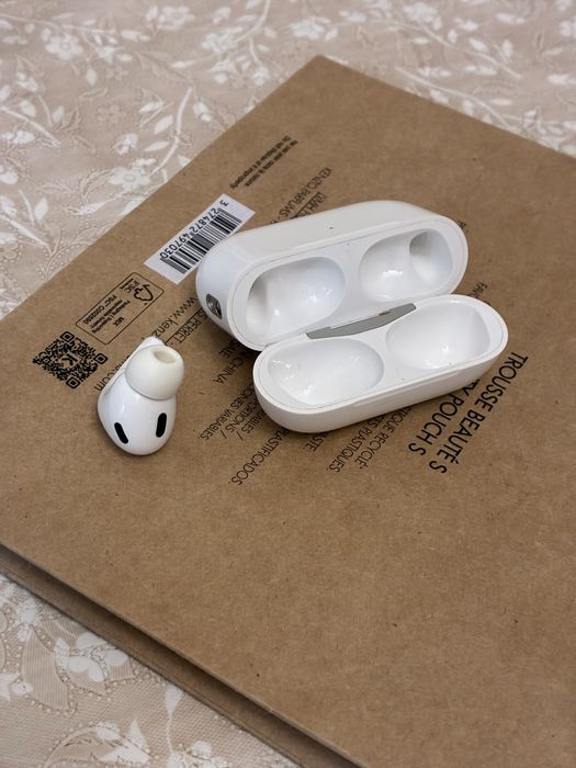 Airpods Pro 2 (Лівий навушник)