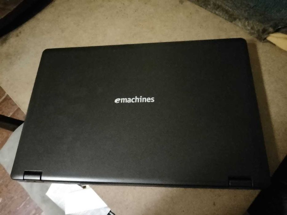 ноутбук Emachines E528 (Aser), 15,6", 4\160 ГБ, темно-серый матовый