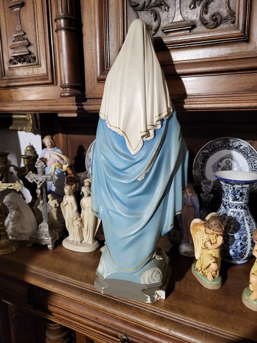 Stara duża figura Matki Bożej Maryja Niepokalana