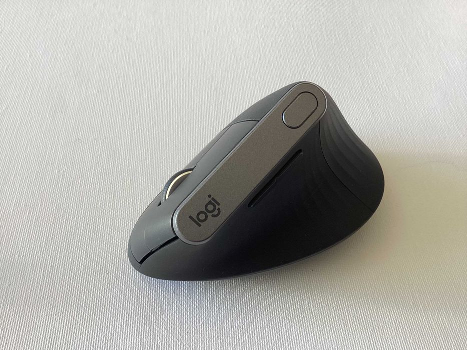 Logitech MX Vertical myszka