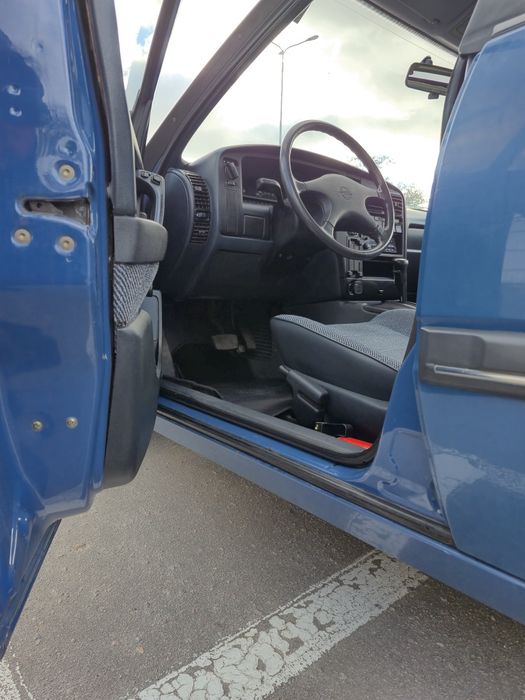 Опель омега 1.8  Opel Omega