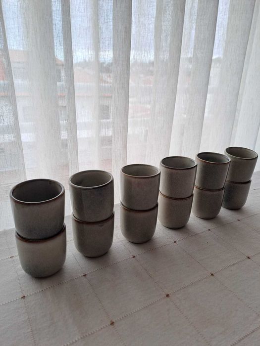 Chávenas de café verdes
