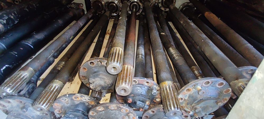 Піввісь заднього моста ГАЗ 66