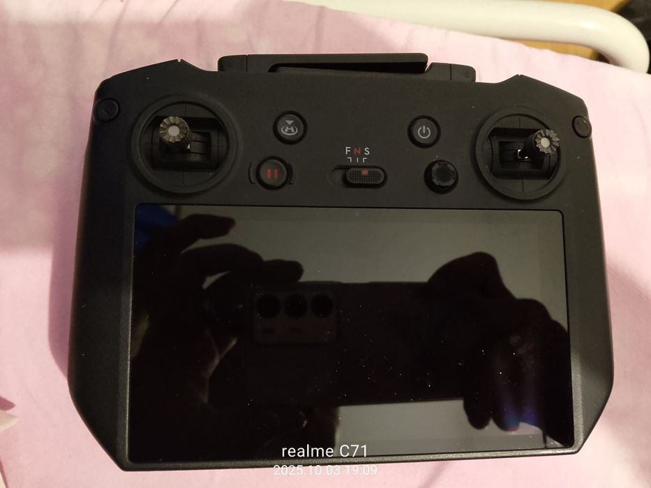 Продам пульт от мавика новый