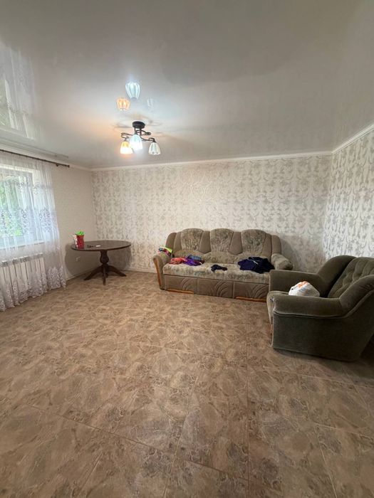 Продам просторий затишний будинок район Довжок.