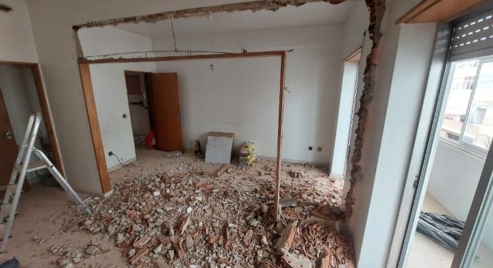 Remodelações, chão, paredes, cozinha, casa de banho etc