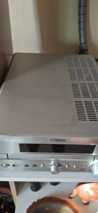 Aparelhagem Yamaha compacta com colunas com pouco uso