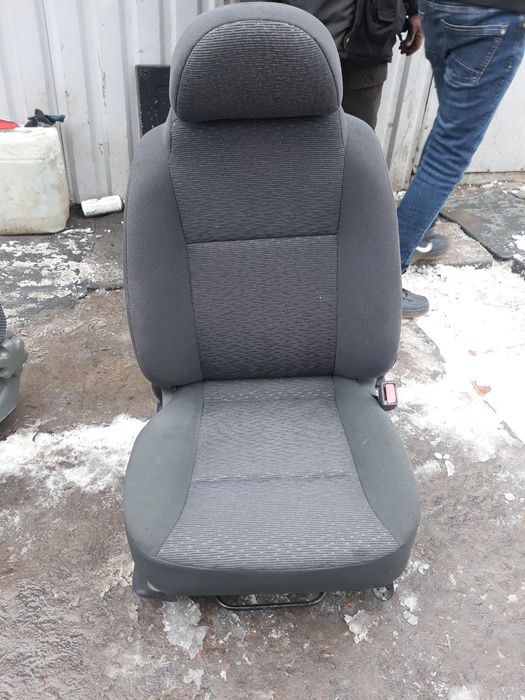Сидение переднее Пассажирское Лачетти Авео Круз Кенго Меган: 600 грн ...