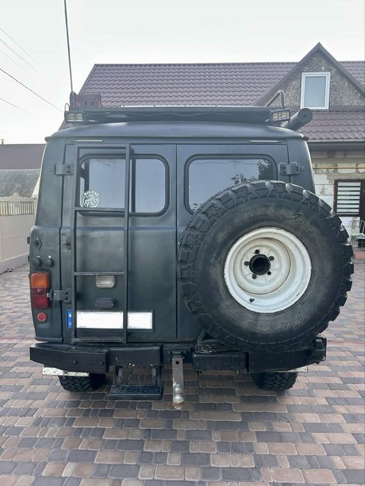 Автомобіль УАЗ 3962
