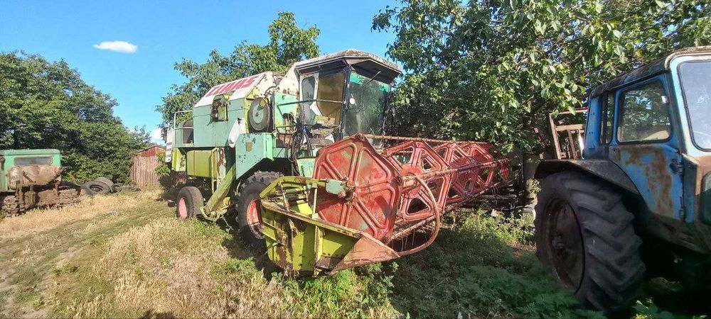 Claas Dominator 106