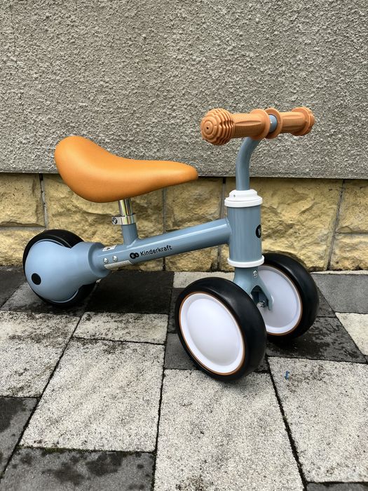 Біговел KinderKraft Cutie Light Blue доя дітей від 1 року (до 15 кг)