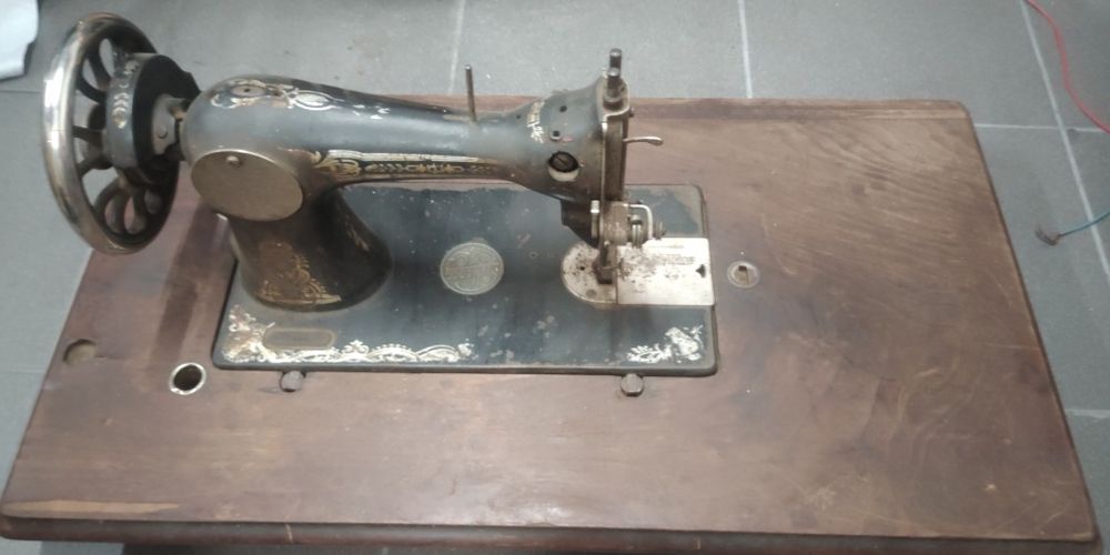 Maszyna do szycia zabytkowa wysylka