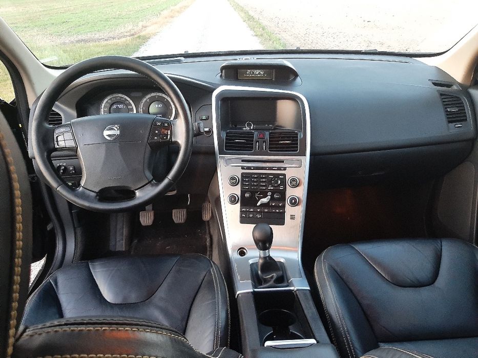 Volvo xc60 2.4d 163konie 4x4 orginalny przebieg dobry stan