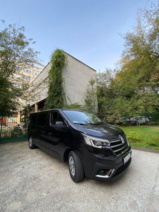 Wynajem busa 9 osobowego - Nowe 2023-25 r.