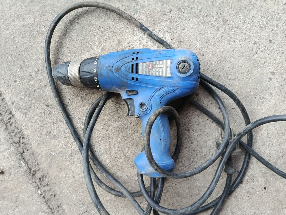 Електричний шрубковерт