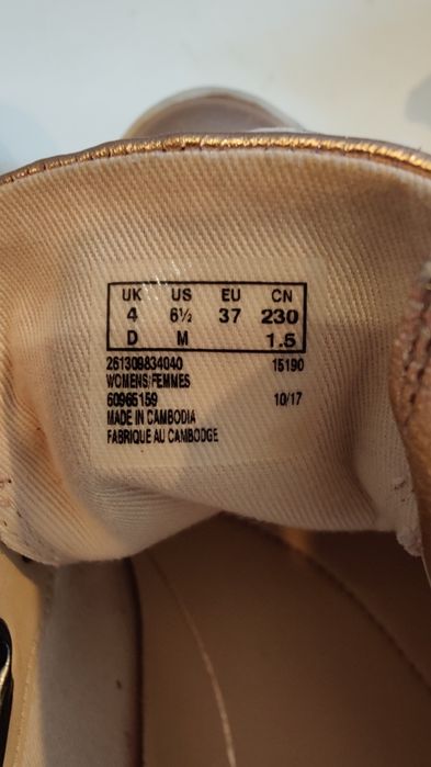 Оригінальні шкіряні кеди Clarks, жіночі. Розмір 37. Вживані.