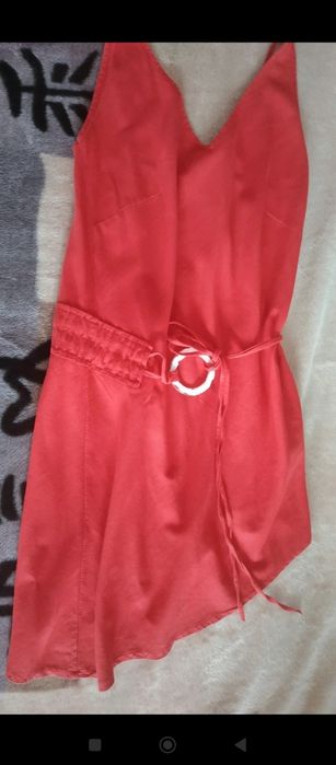 Tunika z ozdobnym paskiem