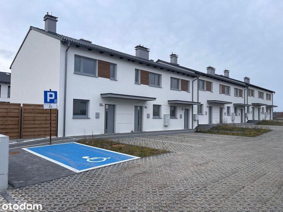 Straszyn, Ostatni Szereg, 2 Łazienki, 2 Miejsca Postojowe