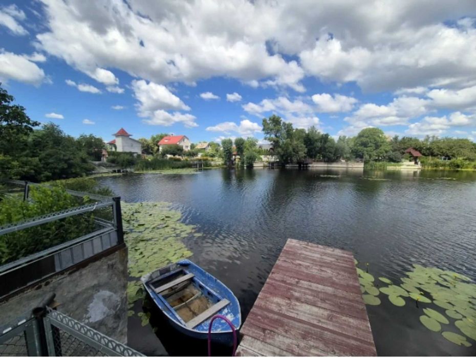 Без % .Продам  свою дачу на березі озера  4км від м.Славутич. Осокорки