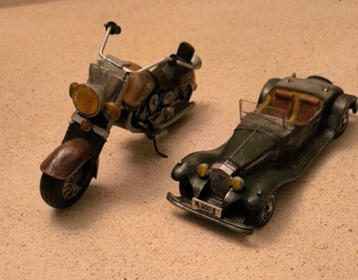 Belíssima coleção , miniaturas em madeira com 35cm  LOUÇAS FALCÃO