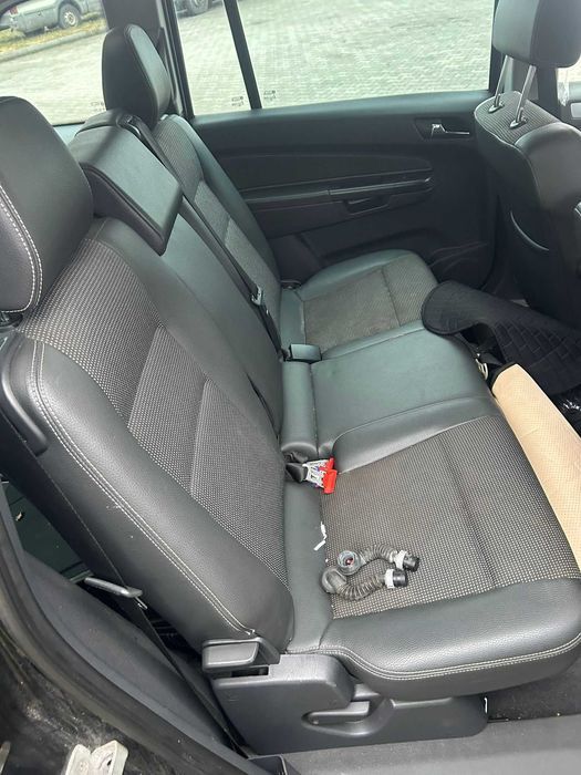 Fotele wnętrze tapicerka komplet 7 miejsc Opel Zafira B