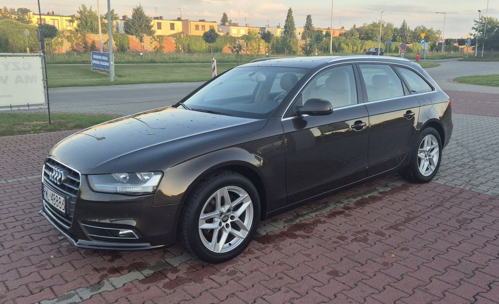Sprzedam piękne Audi A4 B8 2012