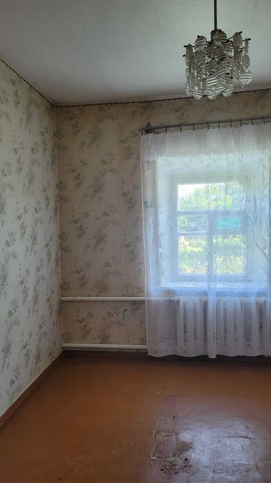 Продам будинок , район вулиці Центральна.