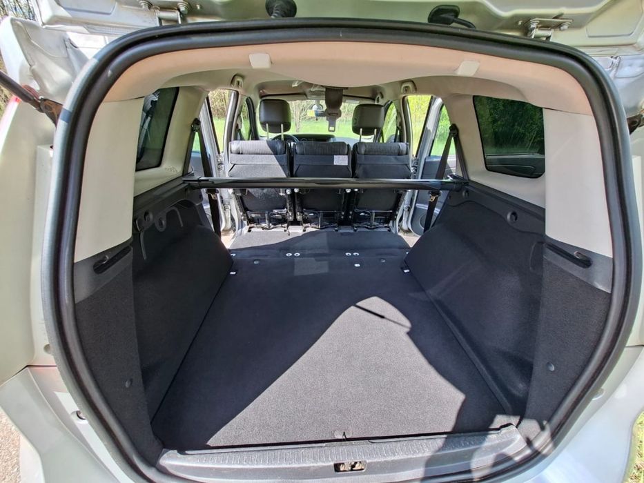 ПРОДАМ АВТО Renault Grand Scenic