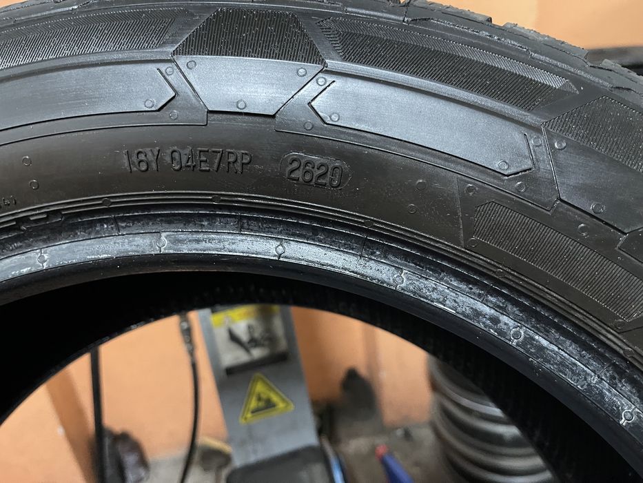 2xContinental 225 55r17c., 2020 5.8mm