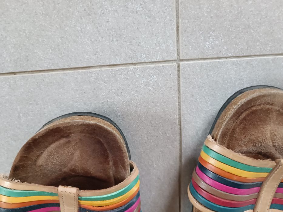 Sandały damskie że skóry