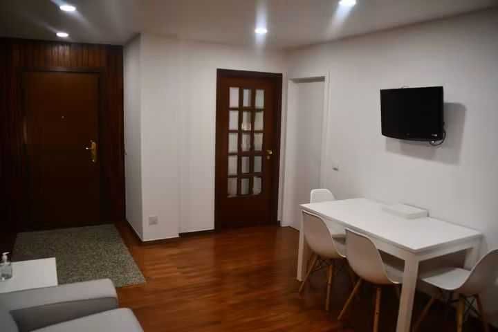 Quarto PREMIUM junto ao Metro Salgueiros | FEUP | FEP | Polo Universitário