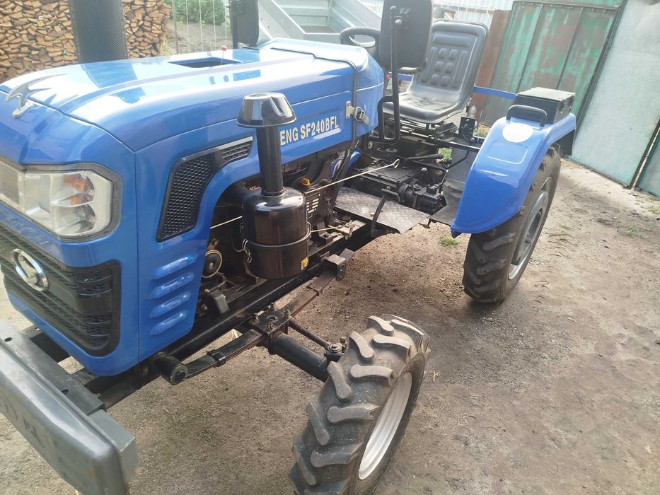 Трактор Shifeng 240BFL