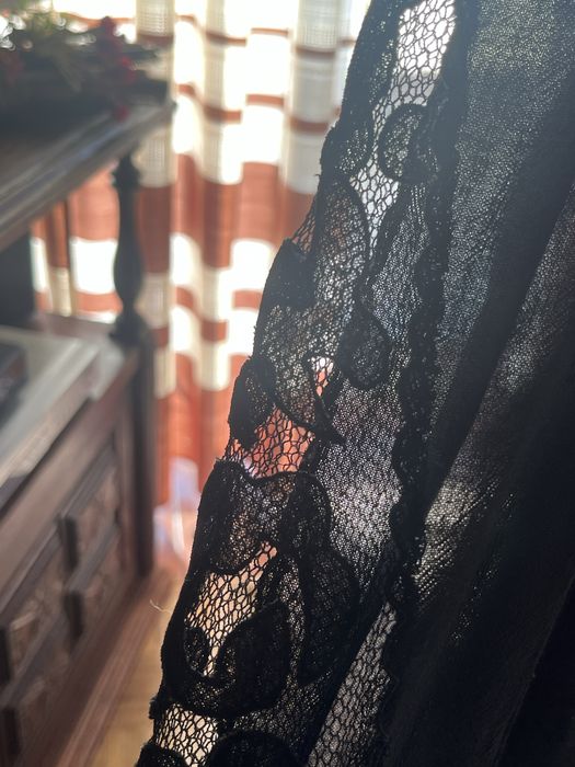 Roupa de perfil gótico e/ou vintage