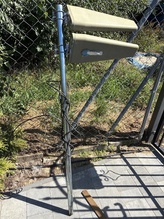 Antena kierunkowa T2 LTE 4G 5G Signaflex z masztem