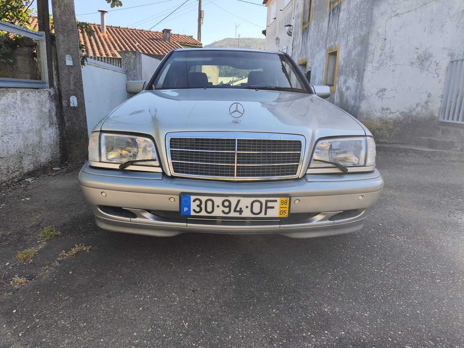 Mercedes-Benz C 250 — fotografia 3