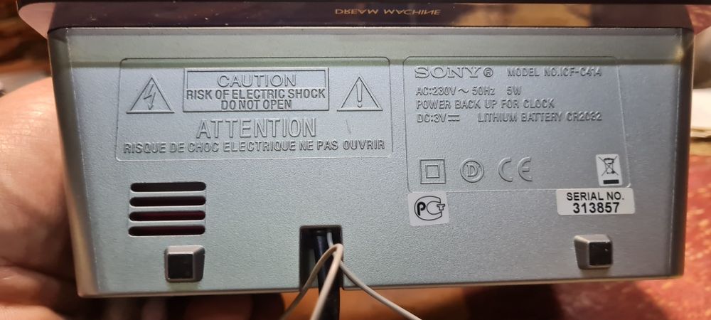 Радиоприемник,радиочасы sony icf-c414 dream machine. ,статуэтка,sharp